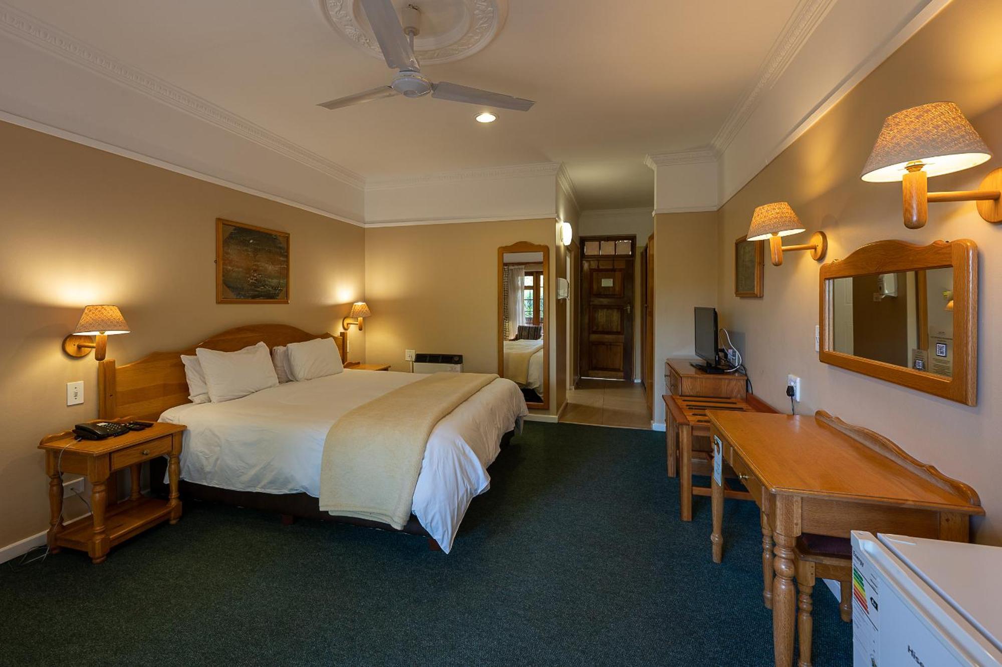 Cathedral Peak Hotel Winterton Exteriör bild