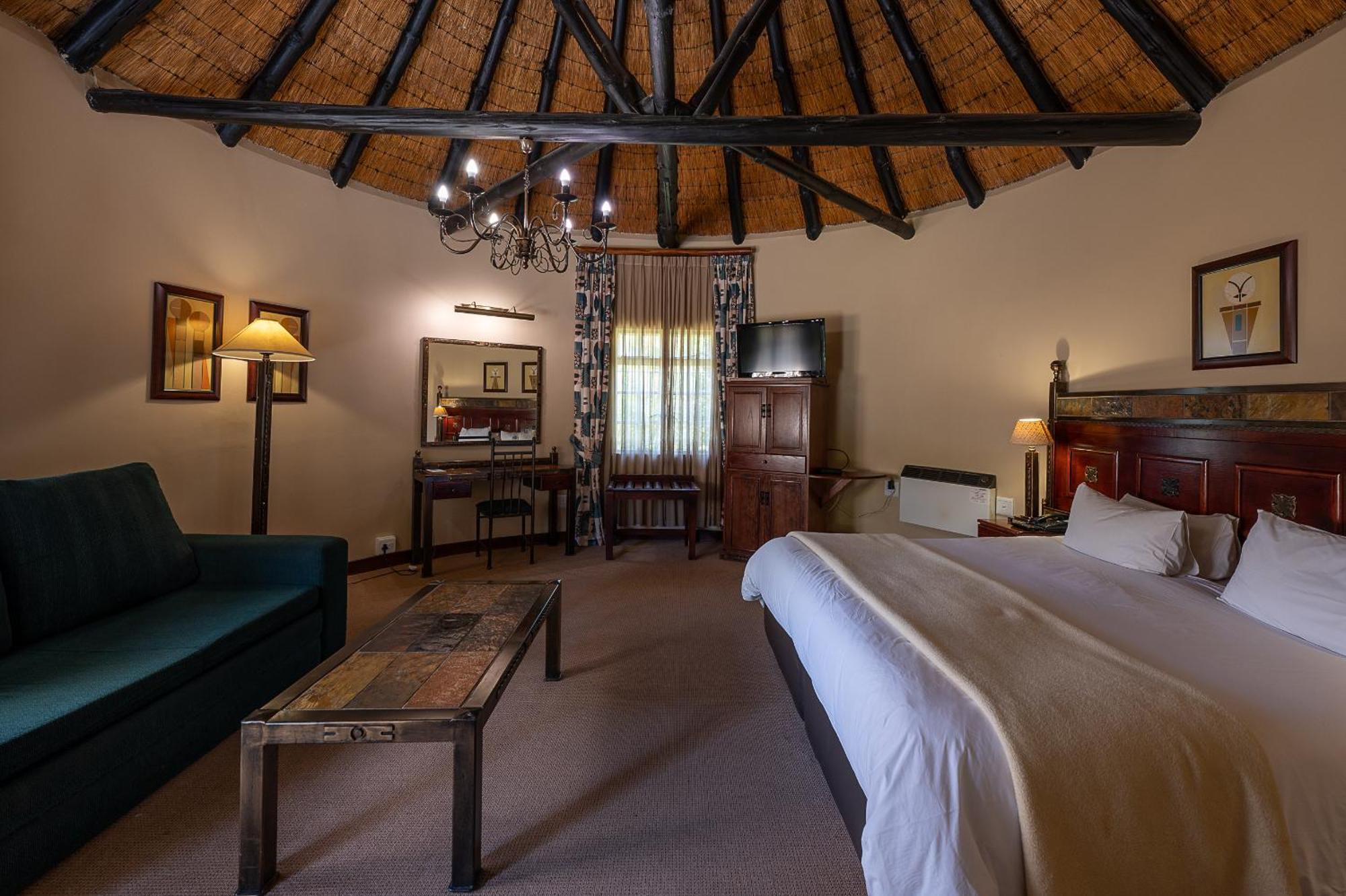 Cathedral Peak Hotel Winterton Rum bild